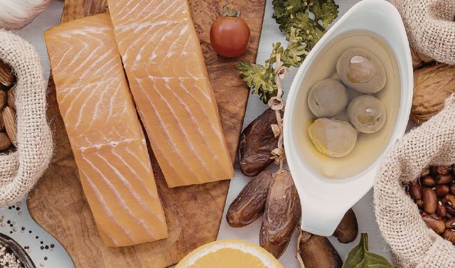 Mediterranean Diet for Perimenopause & Menopause: What the Science Really Shows